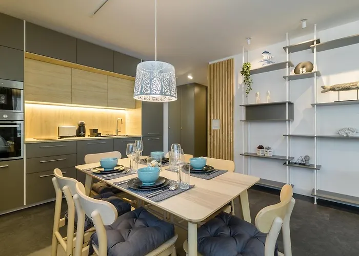 Freddo - Coral Complex With Parking & Pool * Варна