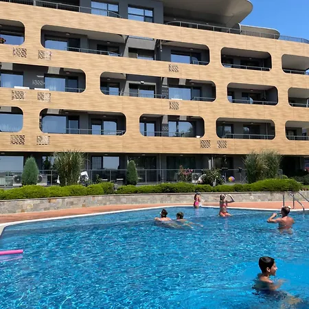 Freddo - Coral Complex With Parking & Pool Apartment Varna